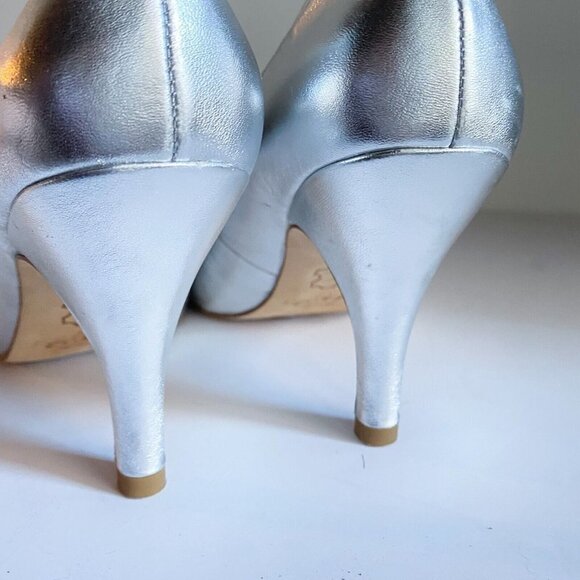 Lovely People Silver Leather Round Toe Heels 8.5 - Picture 9 of 10